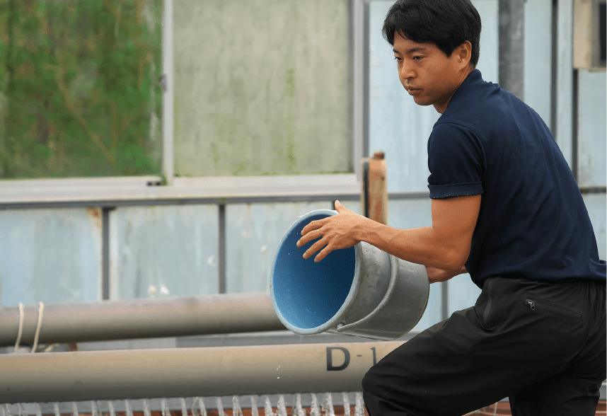 若手社員の作業風景